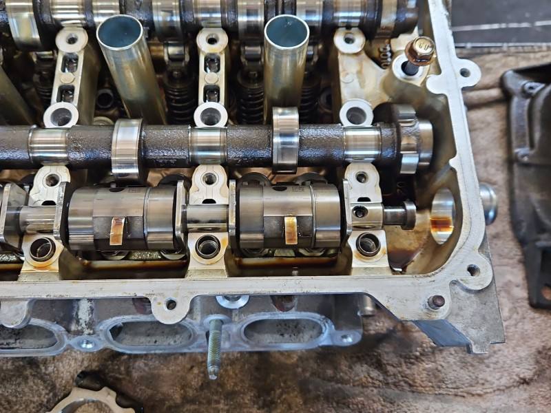 ГБЦ Головка блоку Toyota Avensis T27 3ZR — фото деталі 5