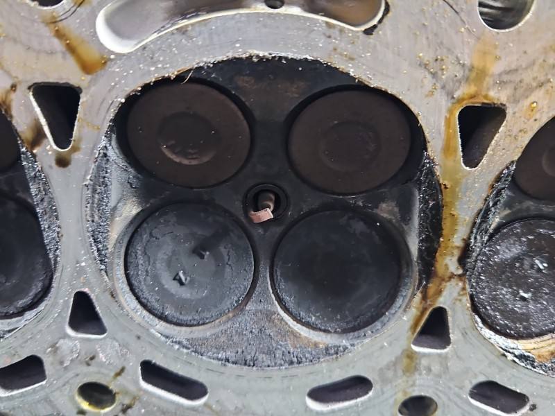 ГБЦ Головка блоку Toyota Avensis T27 3ZR — фото деталі 15