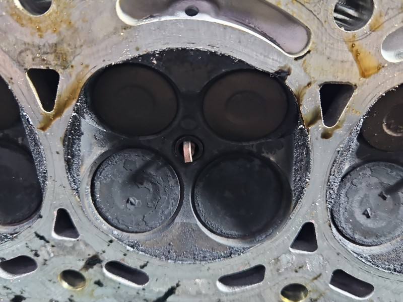 ГБЦ Головка блоку Toyota Avensis T27 3ZR — фото деталі 16