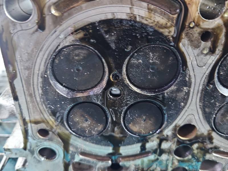 ГБЦ Головка блоку Mercedes E W212 — фото деталі 10