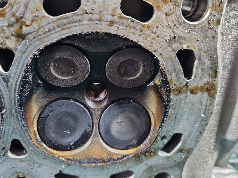 ГБЦ Головка блоку Toyota Aygo — фото деталі 10