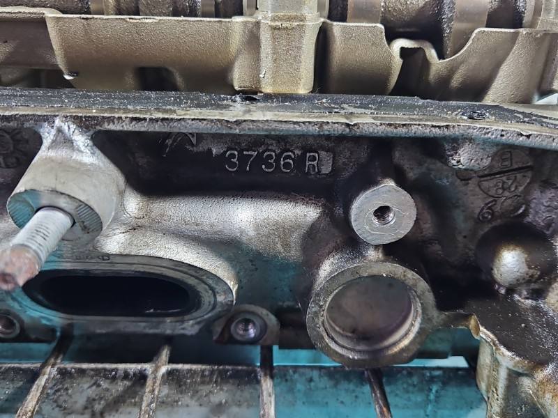 ГБЦ Головка блока Dacia Sandero B4DE411 — фото детали 9