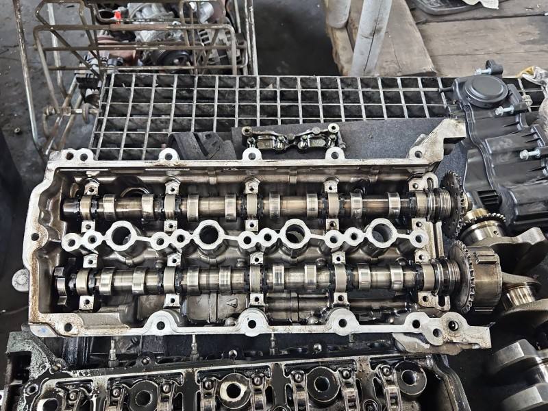 ГБЦ Головка блоку Land Rover Discovery G4D3-6J011-BB — фото деталі 2