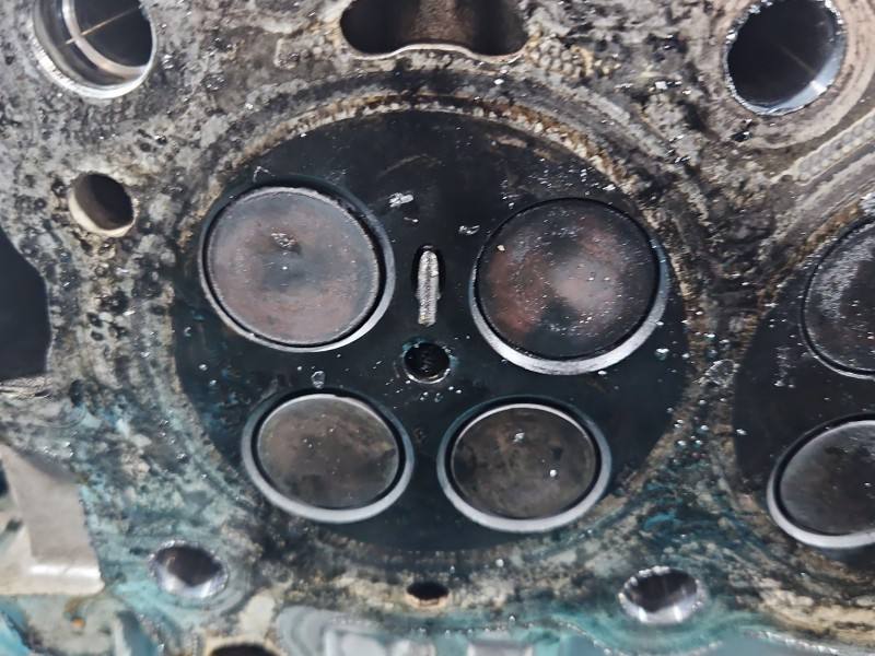 ГБЦ Головка блоку Land Rover Discovery G4D3-6J011-BB — фото деталі 19