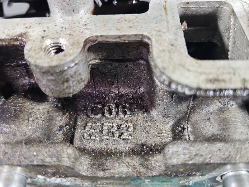 ГБЦ Головка блоку Peugeot 208 9671871510 — фото деталі 11
