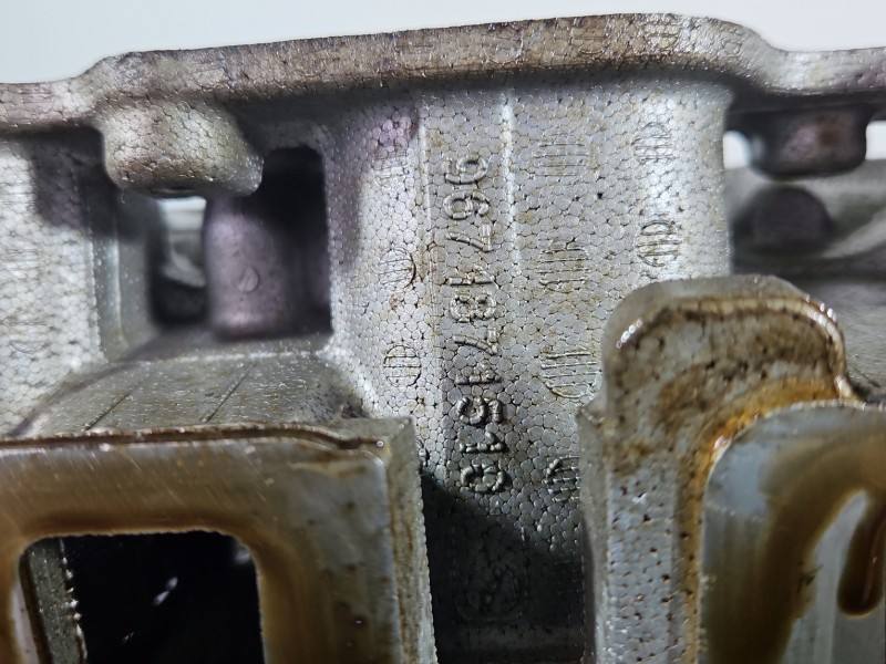 ГБЦ Головка блоку Peugeot 208 9671871510 — фото деталі 18