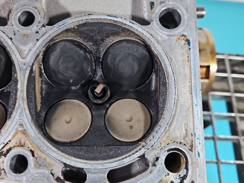 ГБЦ Головка блоку Seat Ibiza 03C103373H — фото деталі 17