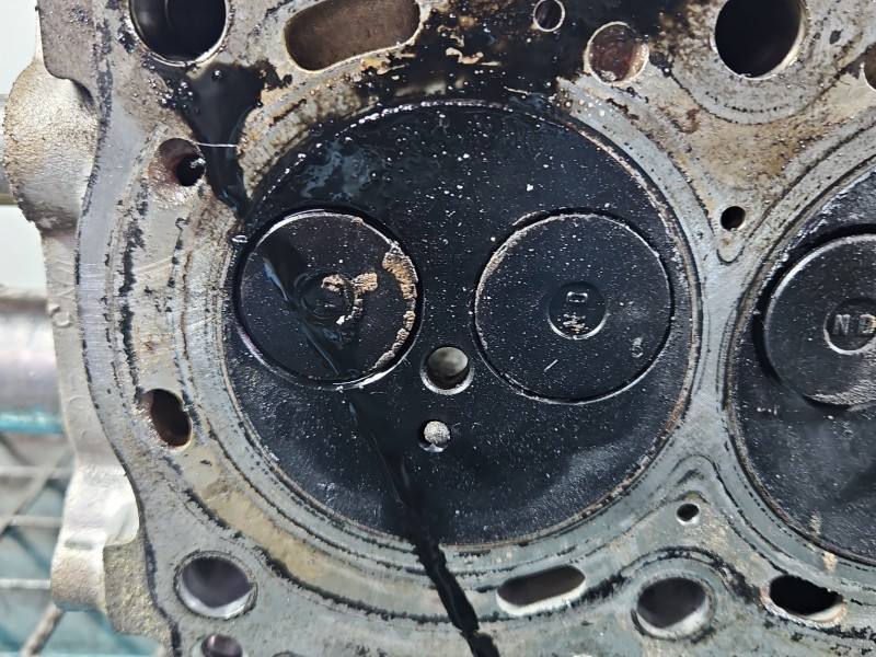ГБЦ Головка блоку Toyota Yaris 2 — фото деталі 17