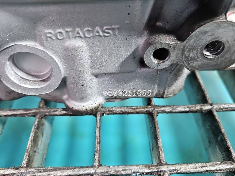 ГБЦ Головка блоку Jaguar XF 4R8Q-6C064-AH — фото деталі 18