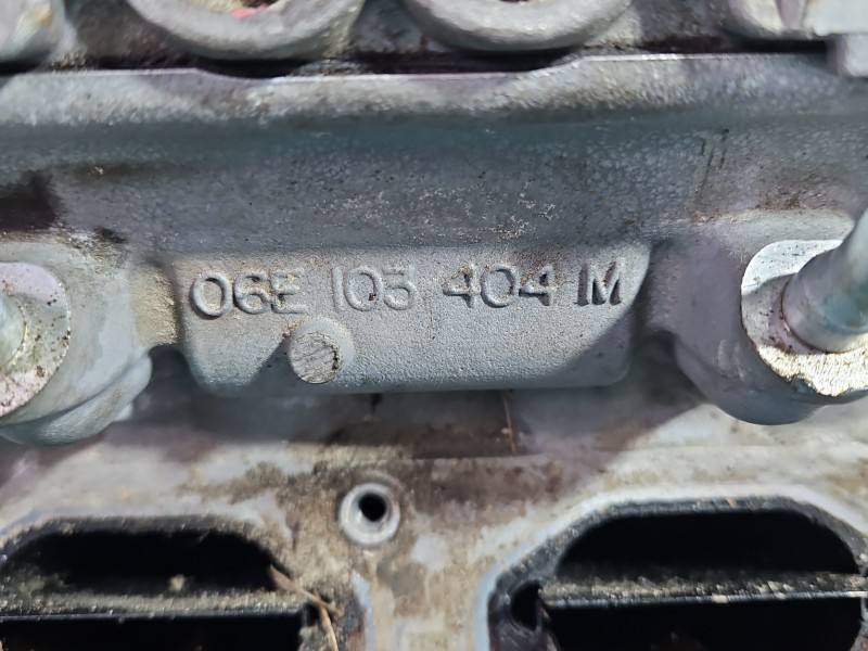 ГБЦ Головка блоку Audi A8 D4 06E103404M — фото деталі 9