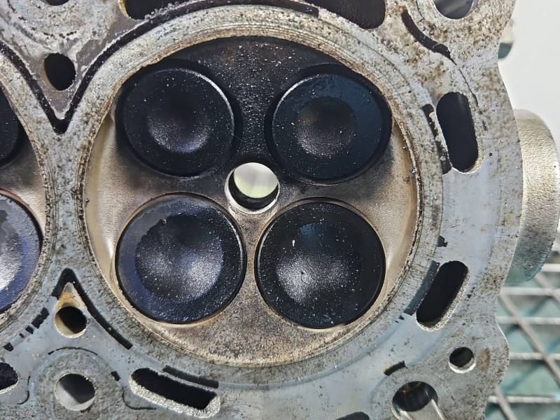 ГБЦ Головка блоку Mitsubishi Space Star 3A90 — фото деталі 11