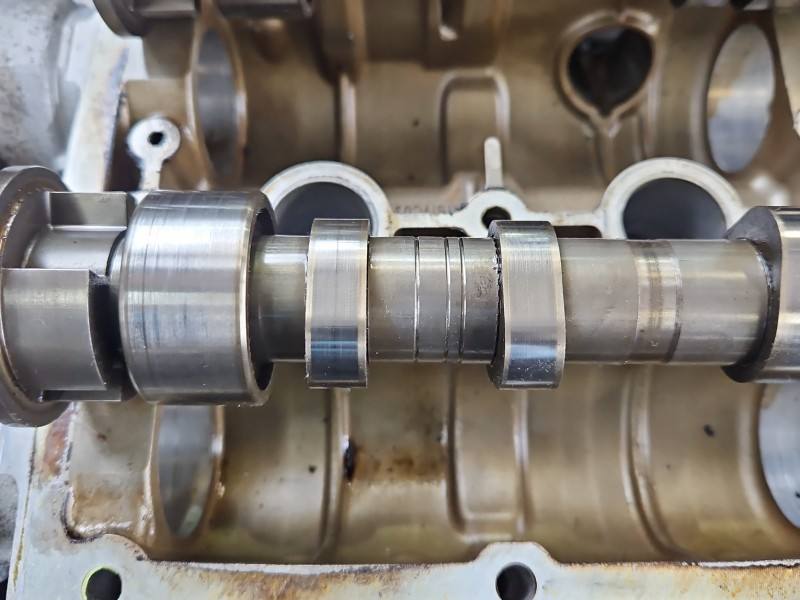 ГБЦ Головка блоку Volkswagen Touran 03G103358BF — фото деталі 2