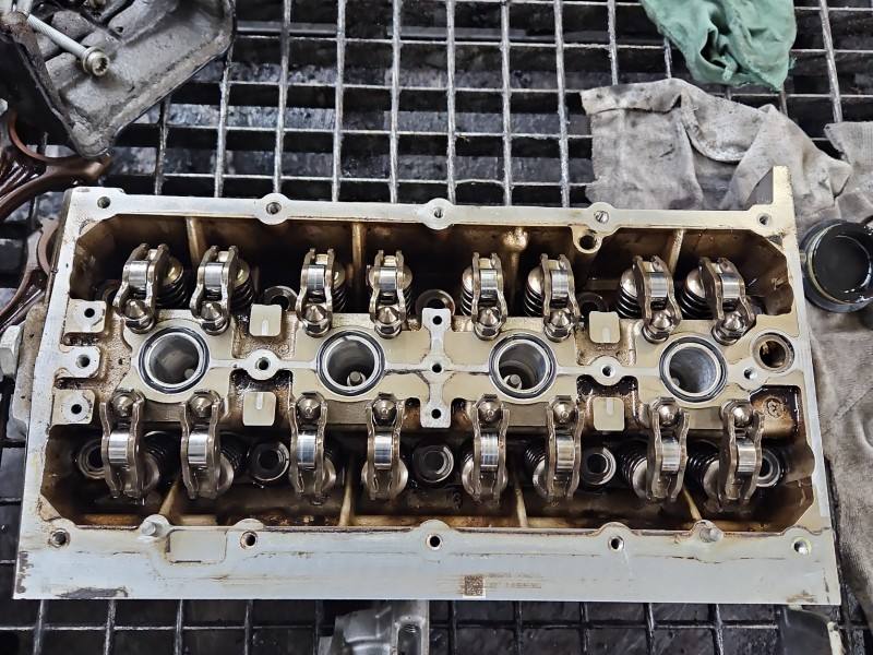 ГБЦ Головка блоку Volkswagen Touran 03G103358BF — фото деталі 8