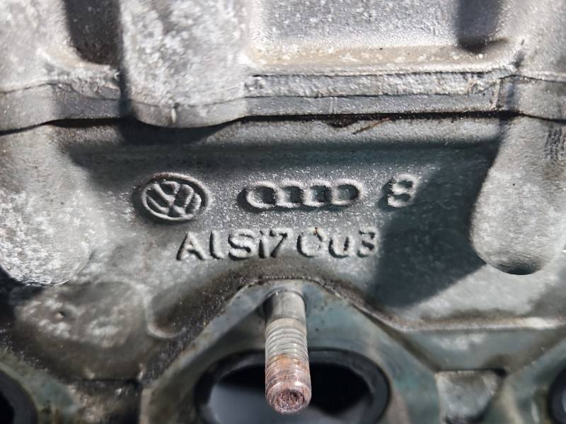 ГБЦ Головка блоку Volkswagen Touran 03G103358BF — фото деталі 15