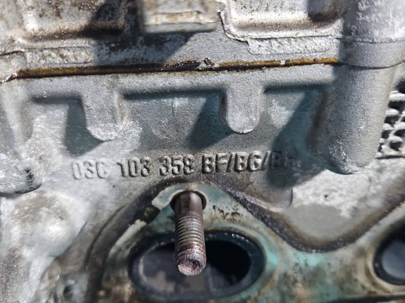 ГБЦ Головка блоку Volkswagen Touran 03G103358BF — фото деталі 16