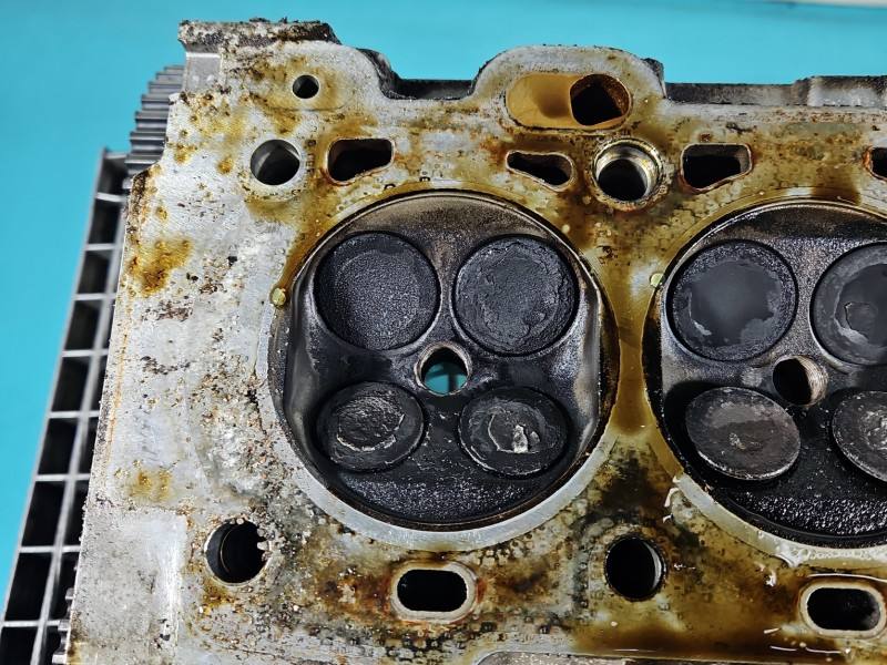 ГБЦ Головка блоку Volvo S40 8642289003 — фото деталі 17