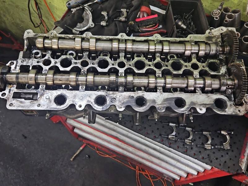 ГБЦ Головка блоку Volvo S60 31104738-002 — фото деталі 2