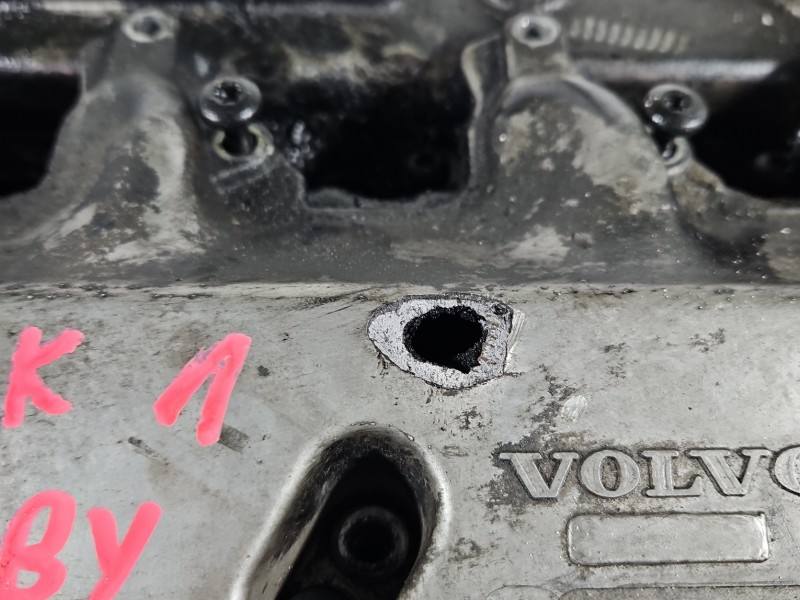 ГБЦ Головка блоку Volvo S60 31104738-002 — фото деталі 13
