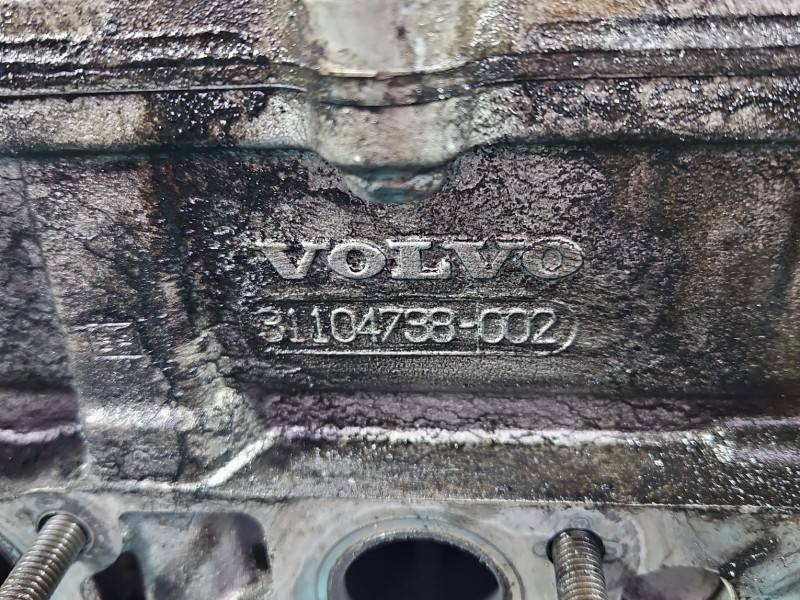 ГБЦ Головка блоку Volvo S60 31104738-002 — фото деталі 16