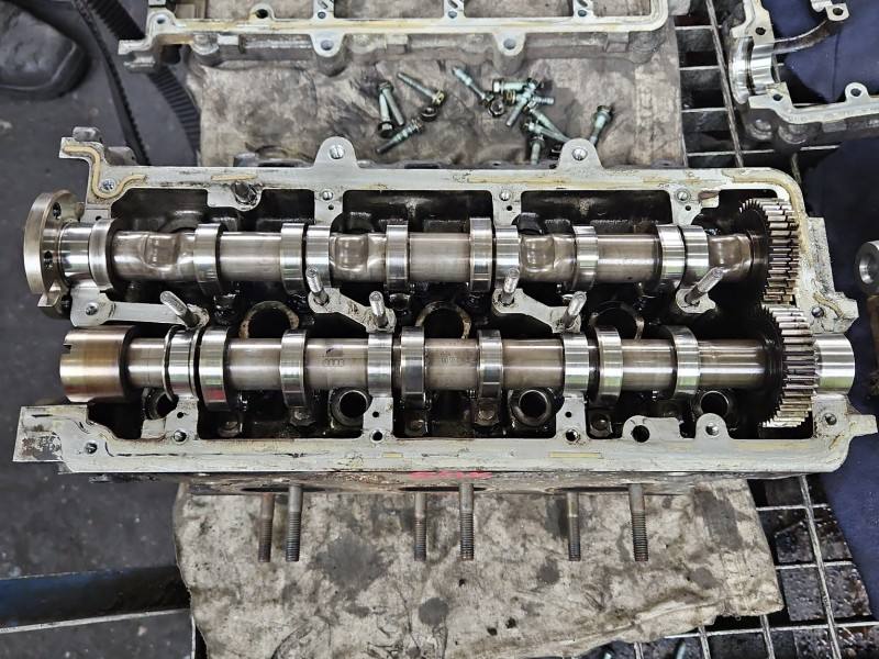 ГБЦ Головка блоку Audi A6 C6 BMK