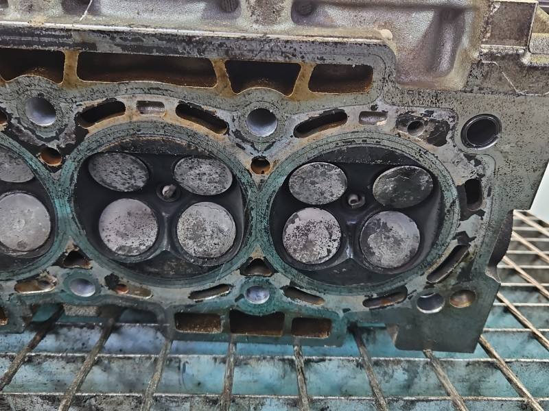 ГБЦ Головка блока Citroen C5 6FZ — фото детали 14