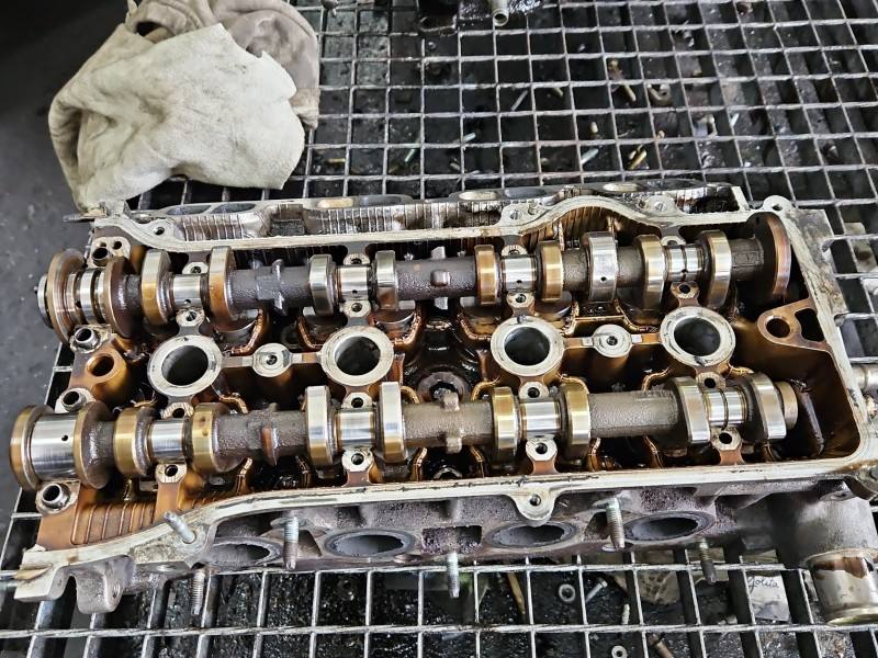 ГБЦ Головка блоку Toyota Avensis T22 1AZ — фото деталі 2