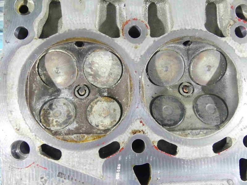 ГБЦ Головка блоку Skoda Fabia 3 DKL — фото деталі 10