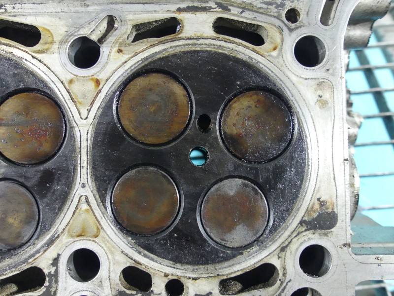 ГБЦ Головка блоку Audi A6 C6 CAP — фото деталі 9