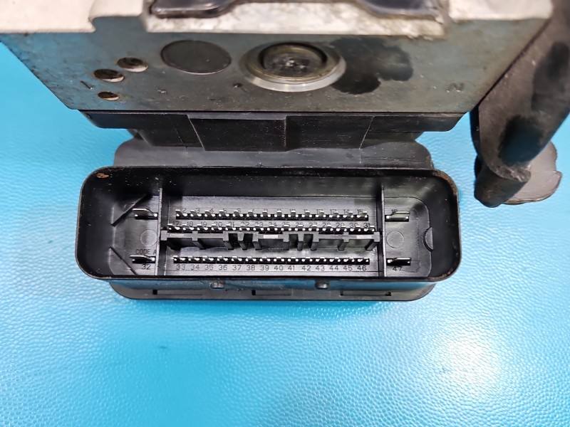 Блок керування ABS АБС Volkswagen Caddy 1K0614517ED — фото деталі 5