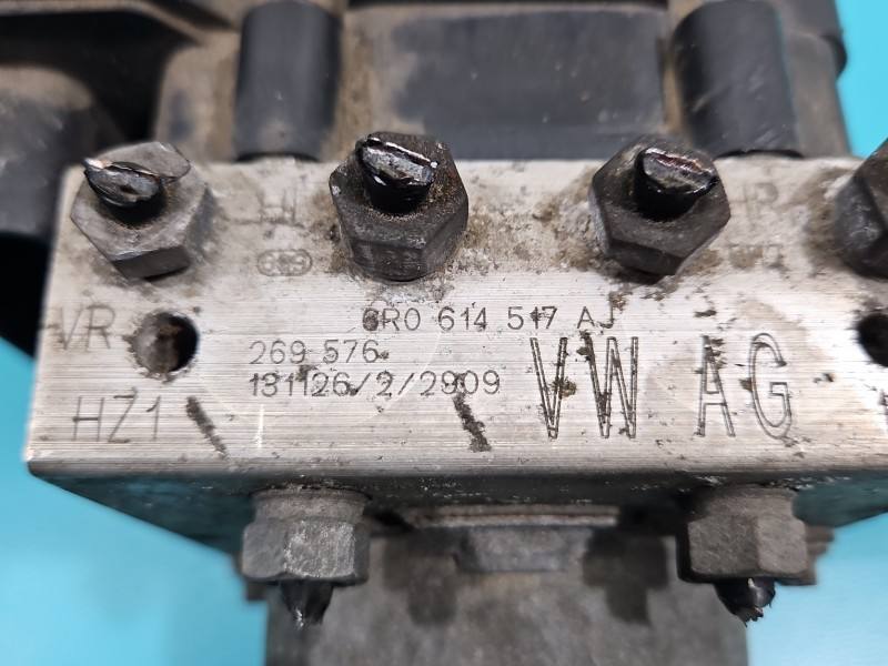 Блок керування ABS АБС Volkswagen Polo 6R0614517AJ — фото деталі 4