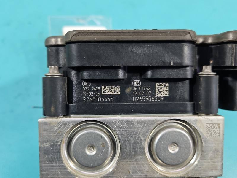 Блок керування ABS АБС Suzuki Sx4 56110-61MG0 — фото деталі 9