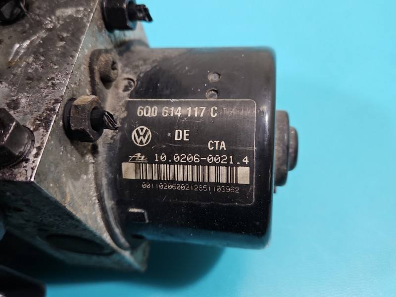 Блок керування ABS АБС Volkswagen Polo 6Q0614117C — фото деталі 3
