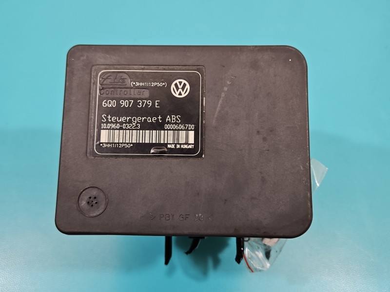 Блок керування ABS АБС Volkswagen Polo 6Q0614117C — фото деталі 8