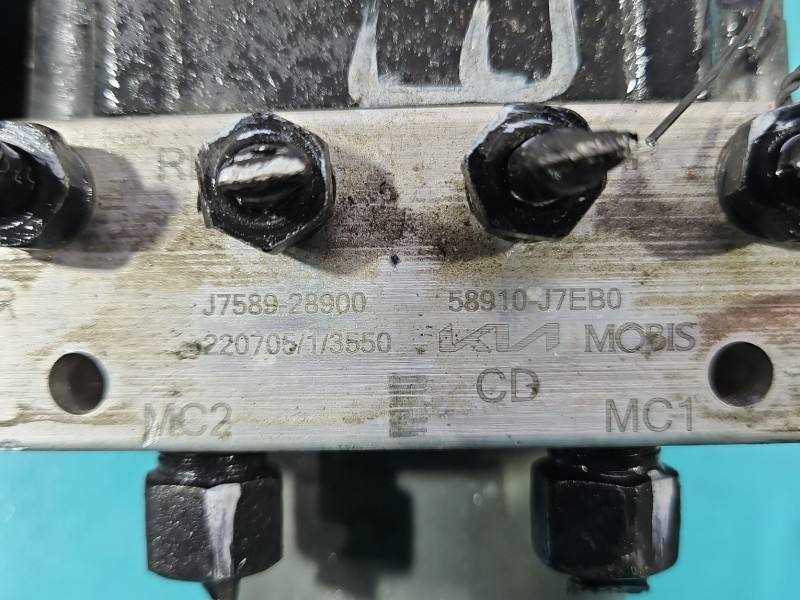 Блок керування ABS АБС Kia Ceed 58900J7EB0 — фото деталі 8