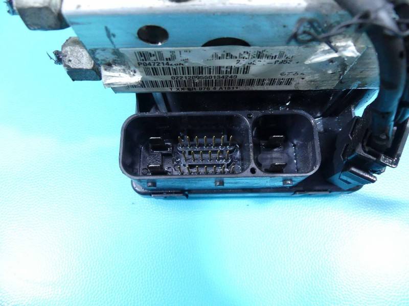 Блок керування ABS АБС Chrysler Voyager 04686704AD — фото деталі 4