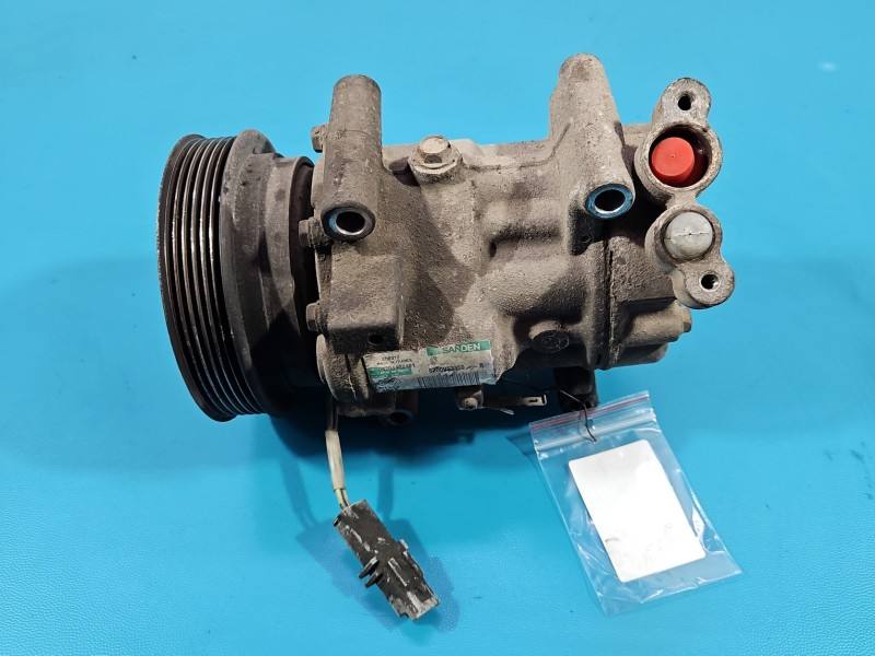 Компрессор кондиционера Mercedes Citan W415 8200953359 — фото детали 2