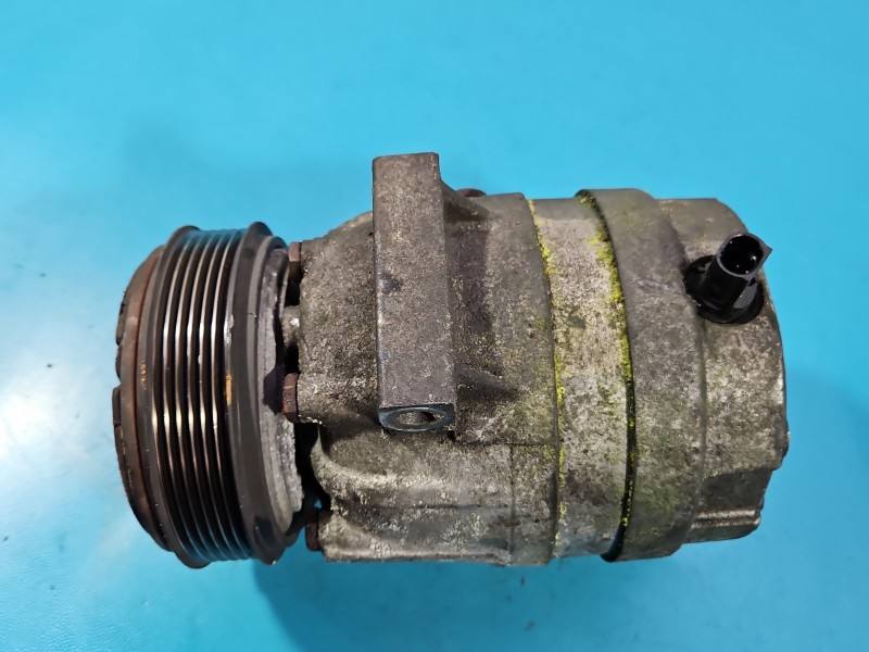 Компресор кондиціонера Renault Laguna 8200021822 — фото деталі 2