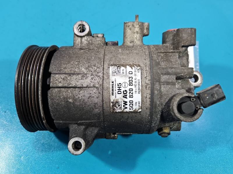 Компресор кондиціонера Volkswagen Touran 5Q0820803D — фото деталі 3