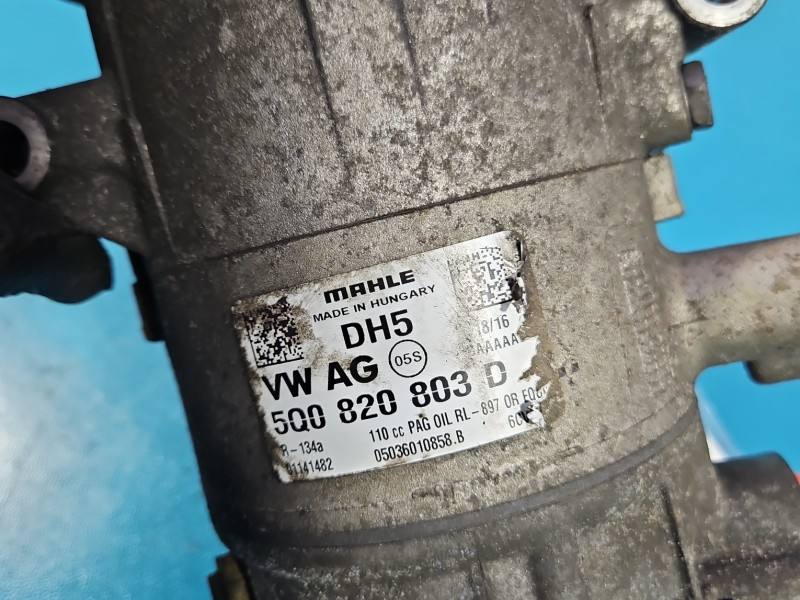 Компресор кондиціонера Volkswagen Touran 5Q0820803D — фото деталі 5