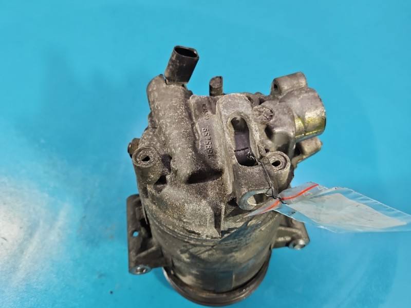 Компресор кондиціонера Volkswagen Touran 5Q0820803D — фото деталі 8