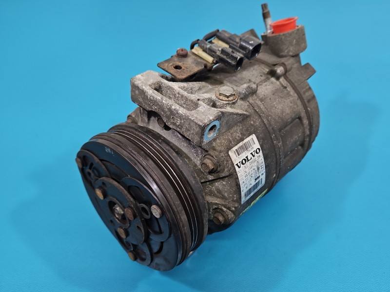 Компресор кондиціонера Volvo S60 31390266