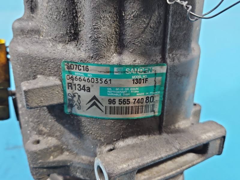 Компрессор кондиционера Peugeot 407 9656574080 — фото детали 9