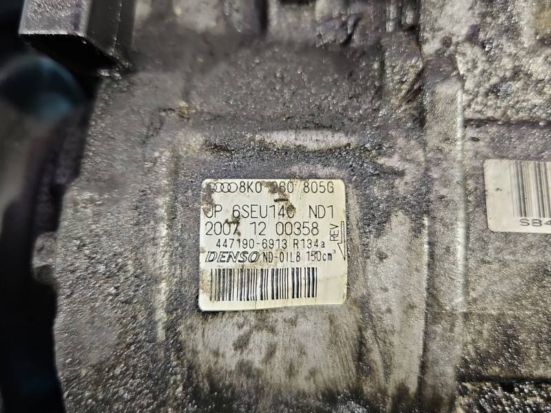 Компресор кондиціонера Audi A4 B8 8K0260805G — фото деталі 4