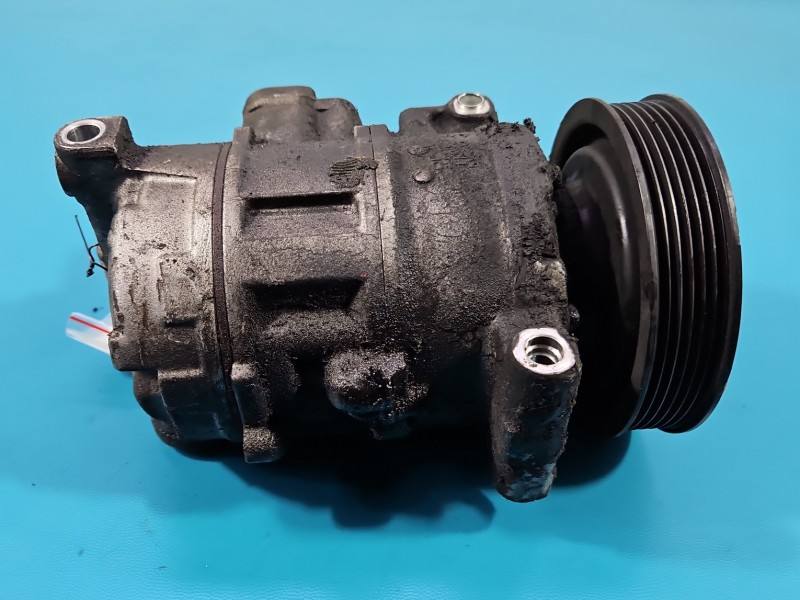Компресор кондиціонера Audi A4 B8 8K0260805G — фото деталі 8
