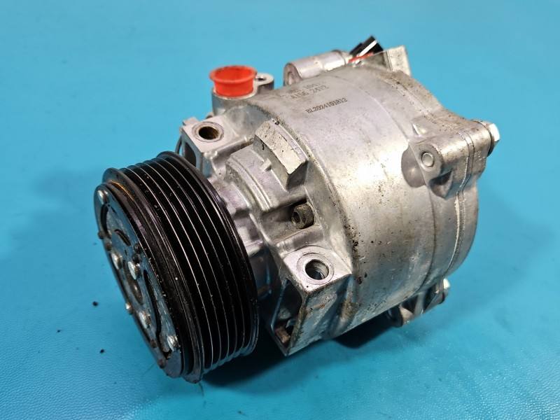 Компрессор кондиционера Mitsubishi Outlander A1562412