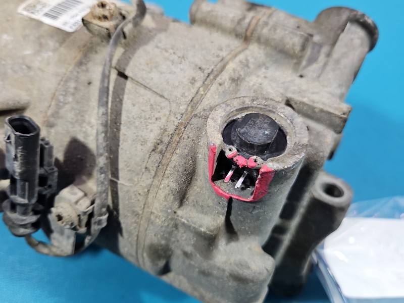 Компресор кондиціонера Opel Zafira C 401575950 — фото деталі 6