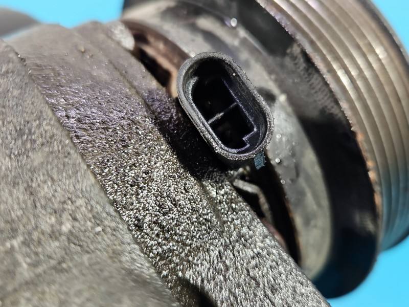 Компрессор кондиционера Chevrolet Captiva 96629606 — фото детали 8
