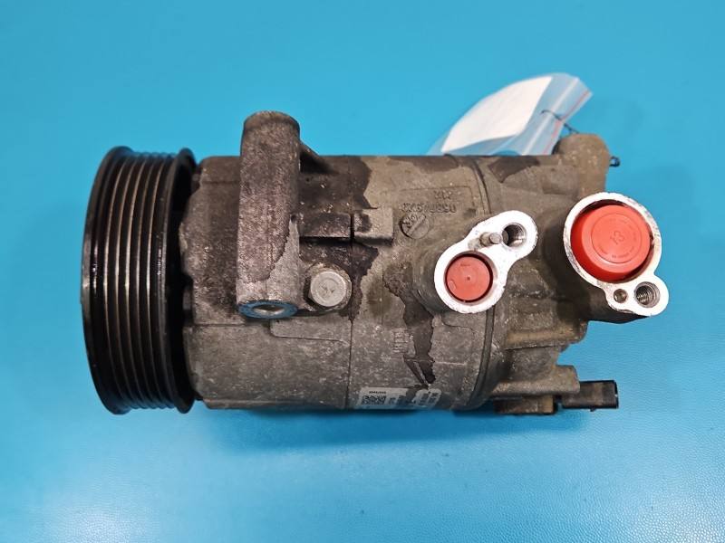Компрессор кондиционера Volkswagen Jetta 5K0820803E — фото детали 6