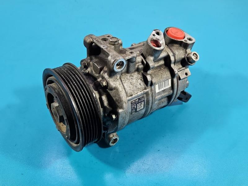 Компресор кондиціонера Audi A5 8T 4M0820803