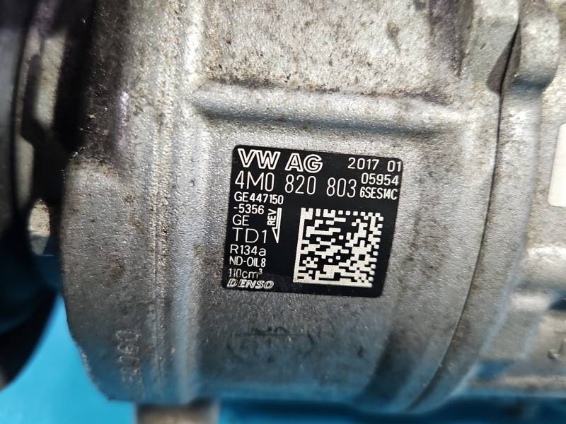 Компресор кондиціонера Audi A5 8T 4M0820803 — фото деталі 3